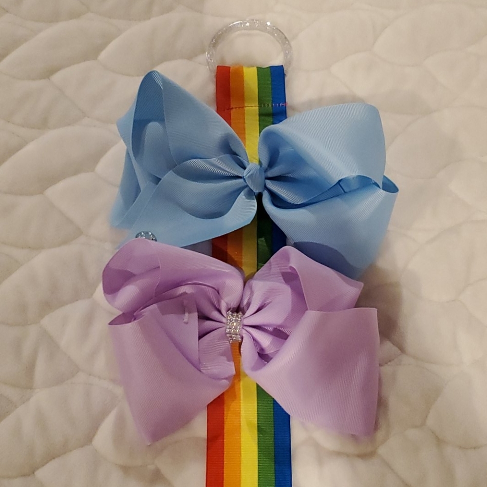 Jojo Siwa bow holder & 2 bows